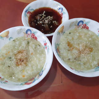 바다는다웰빙이다 완도사랑 전복죽 250g - 2팩 + 전복장조림 2팩 — 4점을 준 리뷰어가 2020년 8월 올린 사용 사진