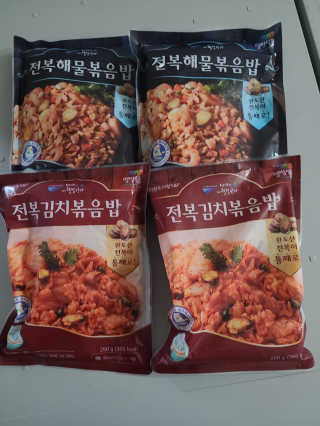 바다는다웰빙이다 전복해물볶음밥/전복김치볶음밥 250g-4봉지 — 4점을 준 리뷰어가 2020년 8월 올린 사용 사진