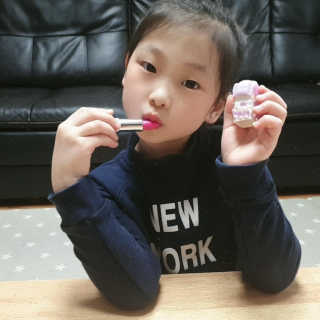 꼬메맘마 네이처 달리아핑크 립컬러 — 5점을 준 리뷰어가 2020년 4월 올린 사용 사진