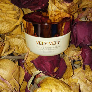 VELY VELY Yuja C-tamin Cream — 5점을 준 리뷰어가 2021년 4월 올린 사용 사진