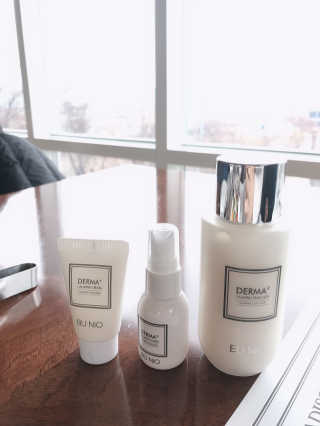 뷰니오 더마플러스 카밍 에멀전200ml — 5점을 준 리뷰어가 2020년 12월 올린 사용 사진