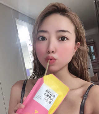 클로에코 친환경 풀빨대와 폐플라스틱 컵홀더 — 4점을 준 리뷰어가 2020년 8월 올린 사용 사진