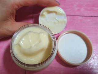 어글리프루프 크림 바이어글리 하이드레이션 샤워 50ml — 5점을 준 리뷰어가 2020년 10월 올린 사용 사진