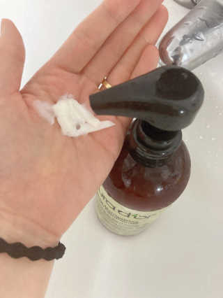 퓨라도르 헤어 씨닝 테라피 컨디셔서 473ml 외 — 5점을 준 리뷰어가 2020년 10월 올린 사용 사진