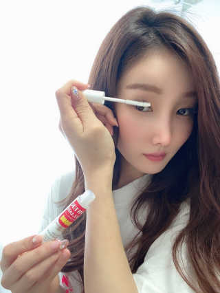 파워아이래쉬 인텐시브 세럼 스트롱 속눈썹영양제 — 5점을 준 리뷰어가 2020년 8월 올린 사용 사진