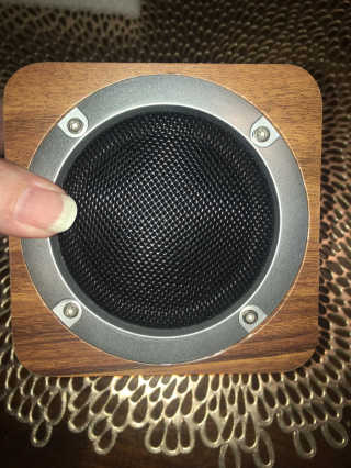 SEVIZ MINI10W 레트로 블루투스 스피커 — 4점을 준 리뷰어가 2020년 6월 올린 사용 사진