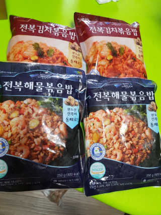 바다는다웰빙이다 전복해물볶음밥/전복김치볶음밥 250g-4봉지 — 5점을 준 리뷰어가 2020년 8월 올린 사용 사진