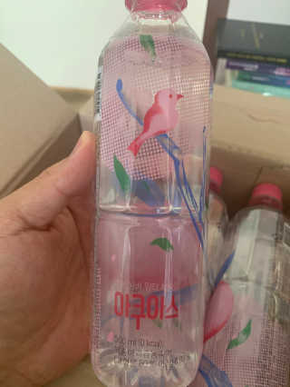 아쿠아스 플레이버워터 [아쿠아스] 제로칼로리 플레이버워터 복숭아/청포도 1BOX 20개입 — 5점을 준 리뷰어가 2020년 6월 올린 사용 사진