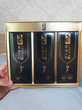 헬스업_천명진프리미엄홍삼스틱_10ml x 30포 — 5점을 준 리뷰어가 2020년 8월 올린 사용 사진