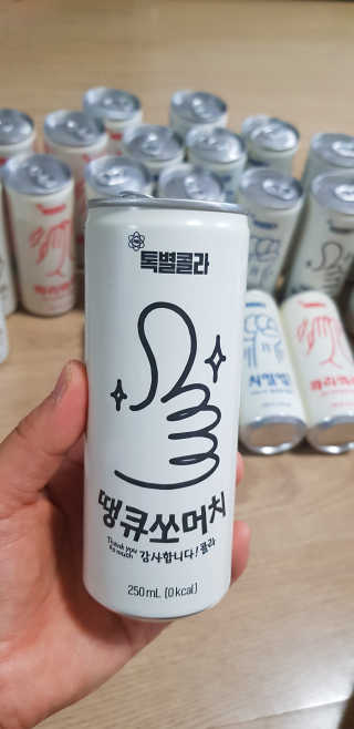 일화 No 슈가0Kcal 스테비아 톡별콜라 콤보팩 250mlX30 캔 — 5점을 준 리뷰어가 2020년 7월 올린 사용 사진