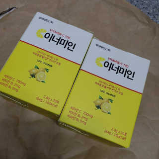 이너미인 VITAMIN-C 700 — 5점을 준 리뷰어가 2020년 8월 올린 사용 사진