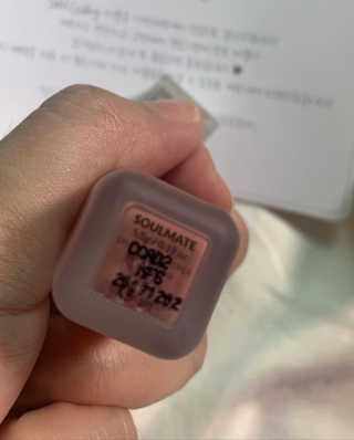 셀프코딩 코드 크러쉬 매트 리퀴드 립스틱+스티커 세트 — 5점을 준 리뷰어가 2020년 9월 올린 사용 사진