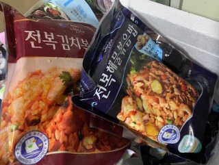 바다는다웰빙이다 전복해물볶음밥/전복김치볶음밥 250g-4봉지 — 4.5점을 준 리뷰어가 2020년 9월 올린 사용 사진