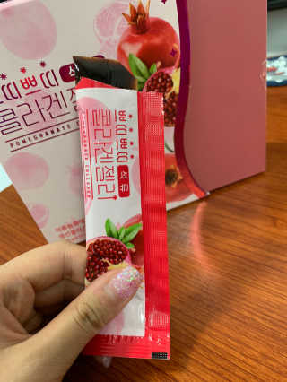 헬스업_쁘띠쁘띠석류콜라겐젤리_20g x 14포 — 4.5점을 준 리뷰어가 2020년 8월 올린 사용 사진