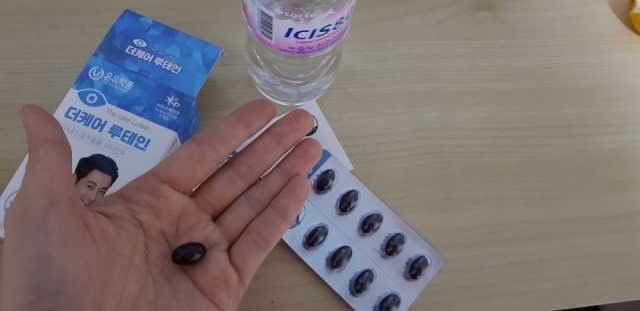 더케어루테인 리뷰 사진