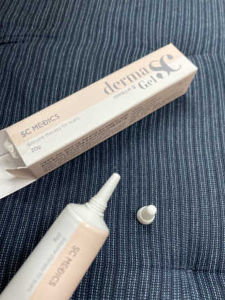 derma SC-Gel 더마에스씨 겔 20g — 4.5점을 준 리뷰어가 2020년 5월 올린 사용 사진