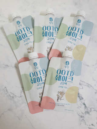 [꾸콤] 참참 OOTD쉐이크 고단백 일주일세트 50g x 5 — 5점을 준 리뷰어가 2020년 10월 올린 사용 사진