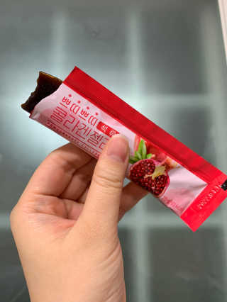 헬스업_쁘띠쁘띠석류콜라겐젤리_20g x 14포 — 5점을 준 리뷰어가 2020년 12월 올린 사용 사진