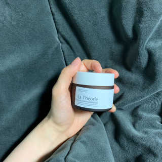 La Theorie Hydrating Ingredients | 하이드레이팅 인그레이디언츠 — 4점을 준 리뷰어가 2020년 5월 올린 사용 사진