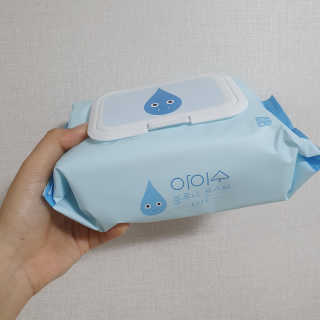 아이수 블루니 몬스터 아기 물티슈 — 5점을 준 리뷰어가 2020년 11월 올린 사용 사진