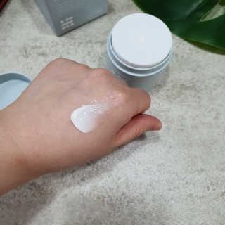 베니테이블 [바르는 유산균] 하이드레이팅 크림 — 4점을 준 리뷰어가 2020년 6월 올린 사용 사진