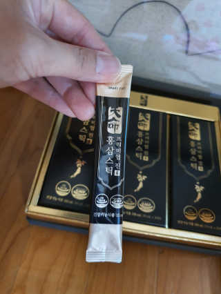 헬스업_천명진프리미엄홍삼스틱_10ml x 30포 — 5점을 준 리뷰어가 2020년 8월 올린 사용 사진