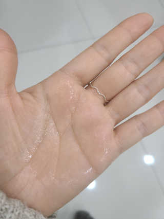 온가족 위생습관, 72스퀘어 손소독제 300ml+30mlx2 구성 — 5점을 준 리뷰어가 2020년 10월 올린 사용 사진