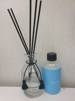레나스 프리미엄 아로마 디퓨저 200ml  [1SET] — 5점을 준 리뷰어가 2020년 8월 올린 사용 사진