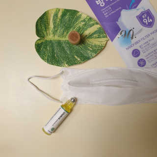 무니스튜디오 차크라 아로마 롤온 7종 10ml — 5점을 준 리뷰어가 2020년 5월 올린 사용 사진