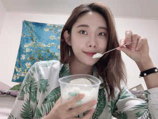 요즘 그릭요거트  플레인 — 5점을 준 리뷰어가 2020년 8월 올린 사용 사진