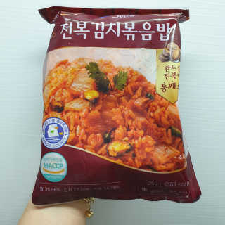 바다는다웰빙이다 전복해물볶음밥/전복김치볶음밥 250g-4봉지 — 5점을 준 리뷰어가 2020년 7월 올린 사용 사진