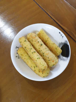 가치식탁 리얼치즈스틱, 리얼크림치즈볼 — 5점을 준 리뷰어가 2020년 6월 올린 사용 사진