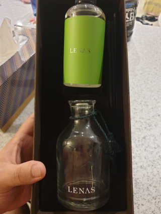 레나스 프리미엄 아로마 디퓨저 200ml  [1SET] — 2점을 준 리뷰어가 2020년 9월 올린 사용 사진