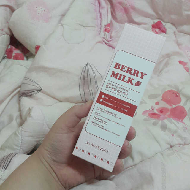 [블랙루즈] 딸기 퐁당 밀크 토너 리뷰 사진