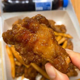 네네치킨 소이크런치윙봉 — 4점을 준 리뷰어가 2020년 4월 올린 사용 사진