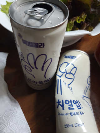 일화 No 슈가0Kcal 스테비아 톡별콜라 콤보팩 250mlX30 캔 — 5점을 준 리뷰어가 2020년 7월 올린 사용 사진