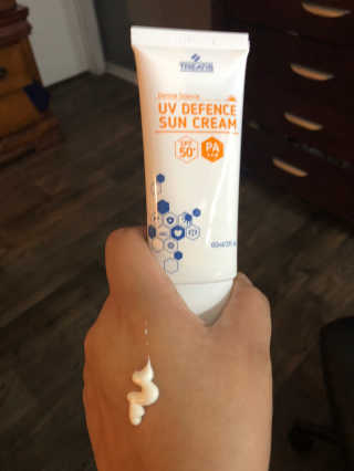 트리티스 US [TREATIS] UV Defence Sun Cream PA+++ / SPF50+ — 5점을 준 리뷰어가 2020년 11월 올린 사용 사진