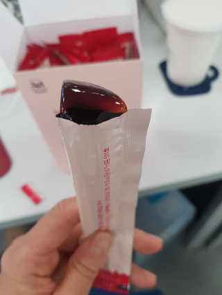 365더건강 에버뷰티 석류콜라겐 젤리 — 5점을 준 리뷰어가 2020년 6월 올린 사용 사진