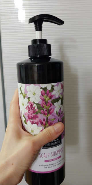르퀼라야 스칼프 샴푸 810ml [가드니아/포레스트] — 5점을 준 리뷰어가 2020년 7월 올린 사용 사진
