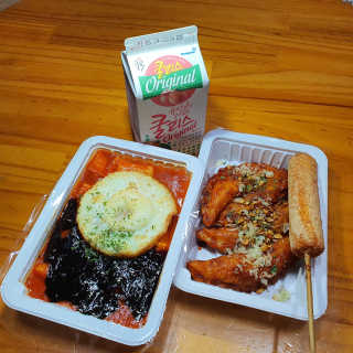 죠스떡볶이 [죠스푸드] 짜빠떡볶이+떡또그+범벅만두 신메뉴 3종 — 3점을 준 리뷰어가 2020년 5월 올린 사용 사진