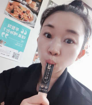 헬스업_천명진프리미엄홍삼스틱_10ml x 30포 — 5점을 준 리뷰어가 2020년 7월 올린 사용 사진