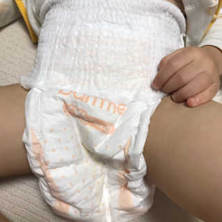 오브맘 밤 프리미엄 아기 기저귀 팬티형 밴드형 — 4점을 준 리뷰어가 2020년 11월 올린 사용 사진