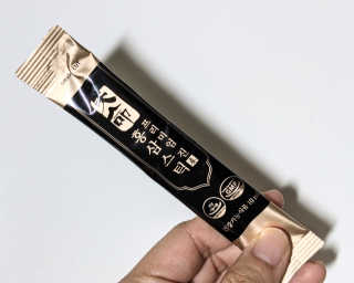 헬스업_천명진프리미엄홍삼스틱_10ml x 30포 — 5점을 준 리뷰어가 2020년 10월 올린 사용 사진