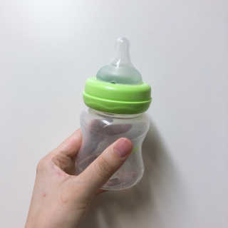 유비맘 신생아젖병 120ml 트리플팩_ 젖꼭지 포함 — 4점을 준 리뷰어가 2020년 6월 올린 사용 사진