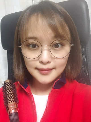 아이캔디 뱅헤어 컨트롤 핫컬링 브러쉬 — 5점을 준 리뷰어가 2020년 11월 올린 사용 사진