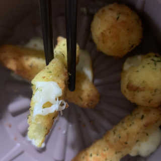 가치식탁 리얼치즈스틱, 리얼크림치즈볼 — 5점을 준 리뷰어가 2020년 6월 올린 사용 사진