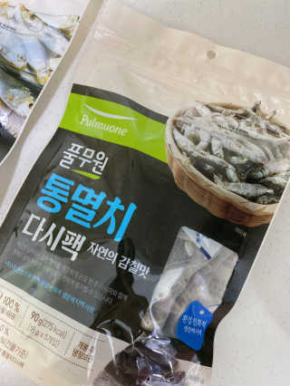 [풀무원] 자연의 감칠맛 통디포리, 통멸치 다시팩 세트 — 5점을 준 리뷰어가 2020년 5월 올린 사용 사진