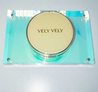 VELY VELY 아우라 허니 글로우 쿠션 — 5점을 준 리뷰어가 2020년 4월 올린 사용 사진