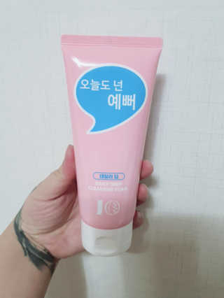 IO 아이오 오늘도 넌 예뻐 - 데일리딥 클렌징폼 — 5점을 준 리뷰어가 2020년 12월 올린 사용 사진