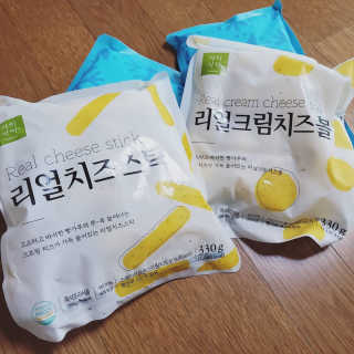 가치식탁 리얼치즈스틱, 리얼크림치즈볼 — 5점을 준 리뷰어가 2020년 8월 올린 사용 사진